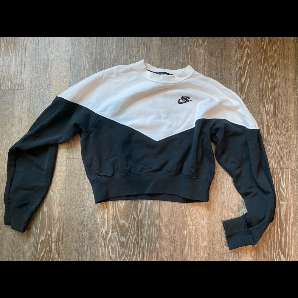 Nike Cropped Sweatshirt